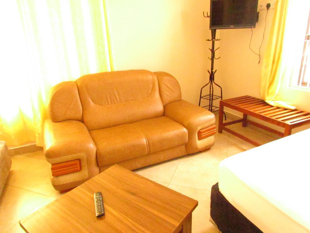 Fq Hotel Limited Dar es Salaam Buitenkant foto
