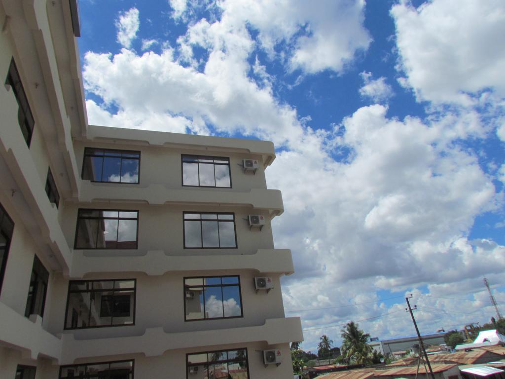 Fq Hotel Limited Dar es Salaam Buitenkant foto