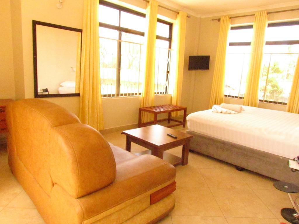 Fq Hotel Limited Dar es Salaam Buitenkant foto