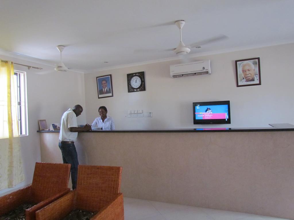 Fq Hotel Limited Dar es Salaam Buitenkant foto