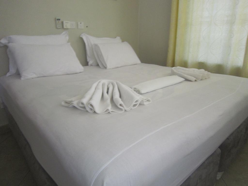 Fq Hotel Limited Dar es Salaam Buitenkant foto