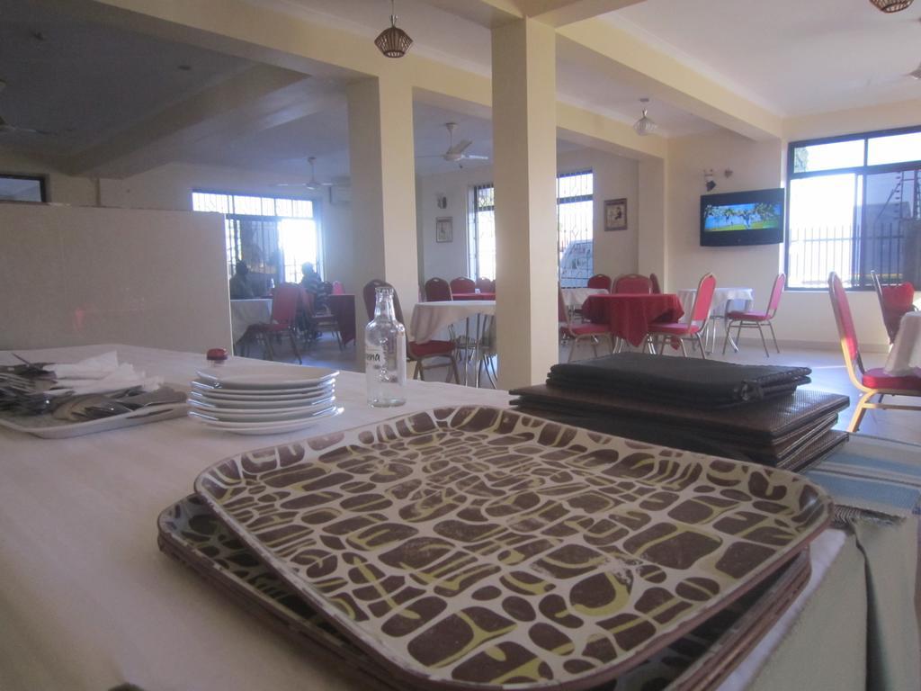 Fq Hotel Limited Dar es Salaam Buitenkant foto