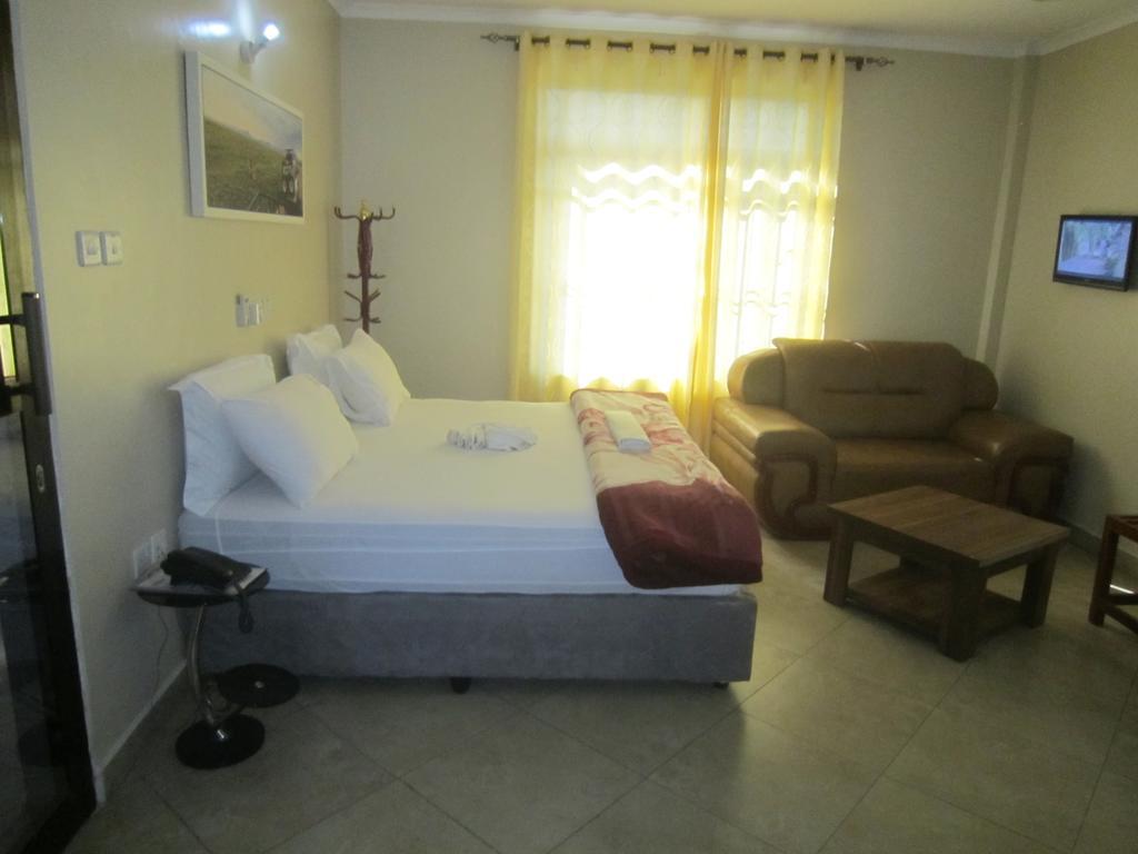 Fq Hotel Limited Dar es Salaam Buitenkant foto
