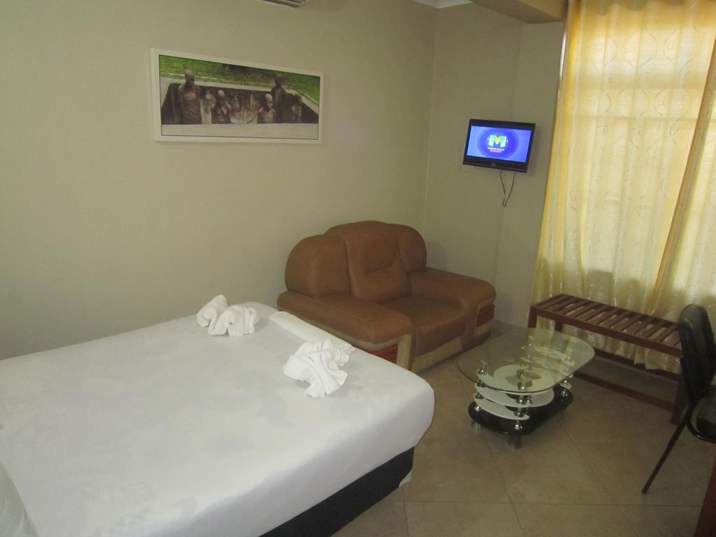 Fq Hotel Limited Dar es Salaam Buitenkant foto