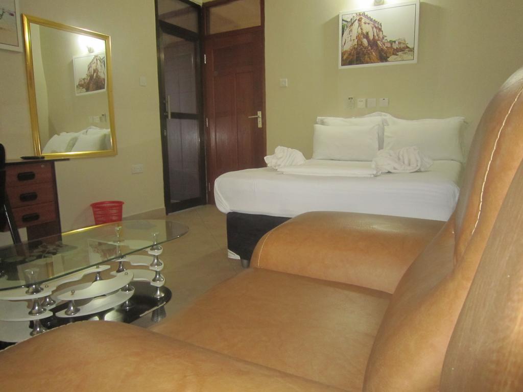 Fq Hotel Limited Dar es Salaam Buitenkant foto