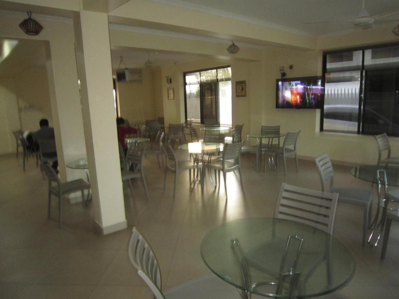 Fq Hotel Limited Dar es Salaam Buitenkant foto
